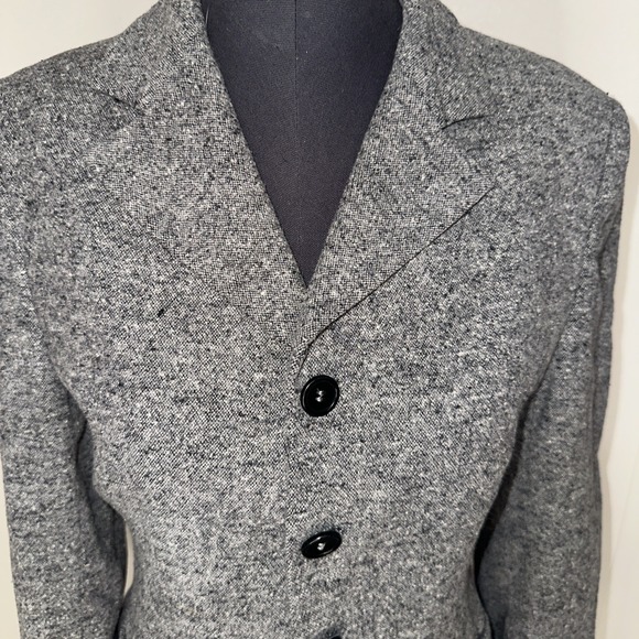 Barney's New‎ York Women's Grey Wool Blazer Bottom Up Size 40 Made In Italy - Picture 2 of 13
